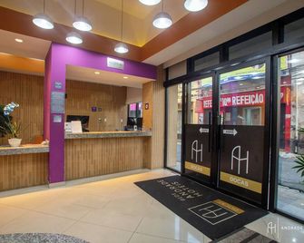 Rede Andrade Docas - Belém - Front desk