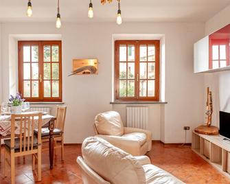 Casa Zito - San Giuliano Terme - Sala de estar