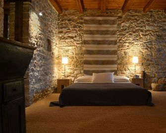 Traditional stone house in mountain village, privacy, beautiful views, aesthetic - Argos - Habitación