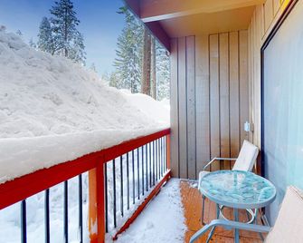 Wonderful studio with balcony - inside Yosemite National Park - Yosemite Valley - Balkon