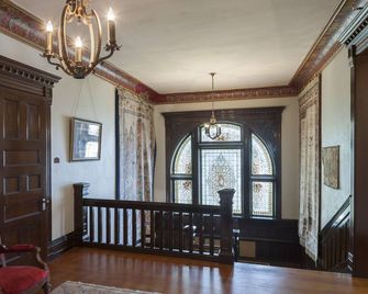 Henderson Castle Inn - Kalamazoo