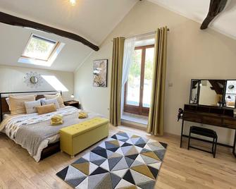 Le Cottage at The Moulin Treillard - Saint-Sornin-Leulac - Habitación