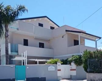 B&B Aurora's House - Castellabate - Edificio