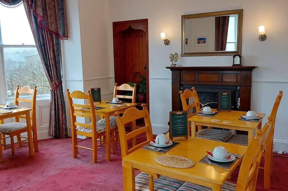 إدلوود غيست هاوس - لرويك - غرفة طعام