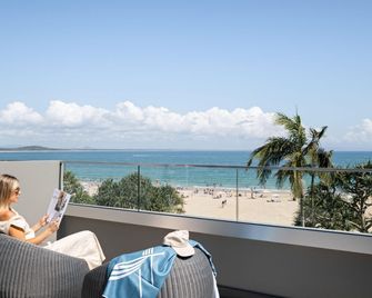 Netanya Noosa Beachfront Resort - נוסה הדס - מרפסת
