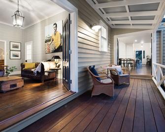 Dunroman - Daylesford - Salon