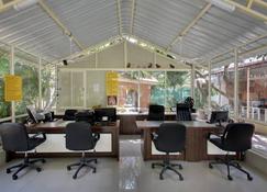 Gir Jungle Lodge - Sasan Gir - Front desk