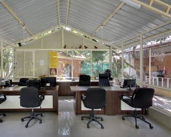 Gir Jungle Lodge - Sasan Gir - Front desk