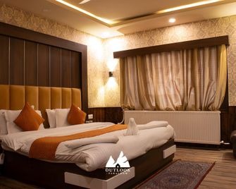 Hotel Outlook - Pahalgam - Schlafzimmer