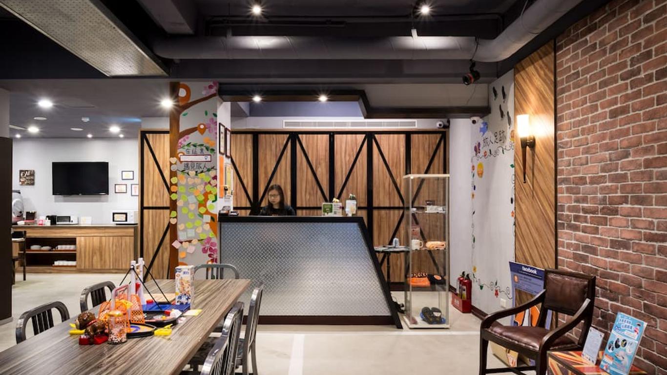 Taipei Travelers International Hostel