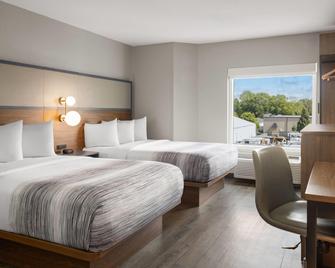 AmericInn by Wyndham Urbana/Champaign University Area - Urbana - Bedroom