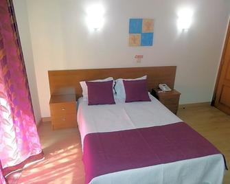 Hotel Bonjardim - Tomar - Habitación