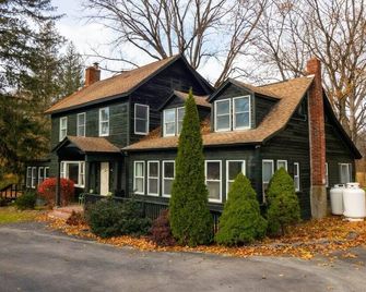 Perfect House In Hillsdale, Brings Friends & Fam - Hillsdale - Building