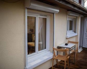 Aya Lodge Proche Cdg/paris/disney/asterix - Goussainville - Patio