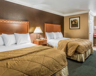 Rodeway Inn Ventura Midtown - Ventura - Bedroom