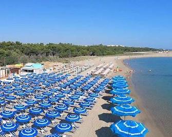 Aloha Park Hotel - Campomarino - Strand