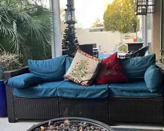 3-bedroom house in superb Las Vegas with AC, WiFi. Enjoy your stay - Las Vegas