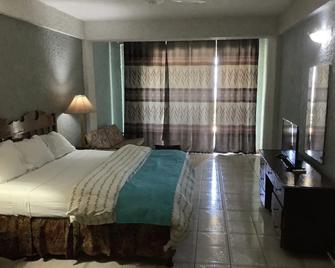 Cariblue Beach And Scuba Diving Resort - Montego Bay - Bedroom