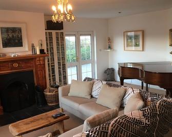 Spectaular Home Overlooking Culdaff Beach on the Wild Atlantic Way - Culdaff - Sala de estar