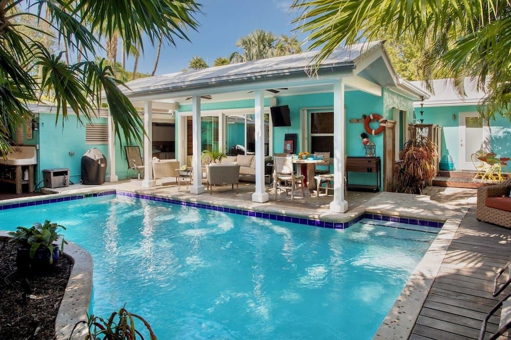 Barefoot Bungalow~2 Bedroom, 2 Bathroom Home W/ Office, Pool And Tiki Hut! - كي وست - حوض السباحة