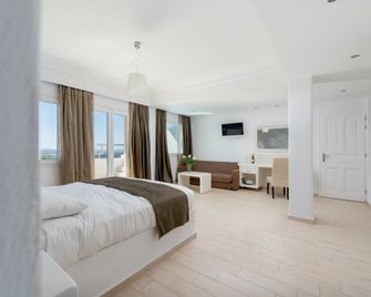 Tzekos Villas - Fira