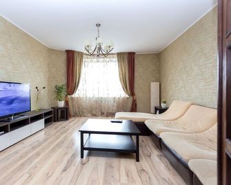 Minsklux Apartments 2 Bedrooms - 100 Sqm - Minsk - Phòng khách