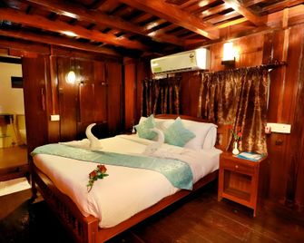 Triveny Camelot Resort and Spa - Alappuzha - Bedroom
