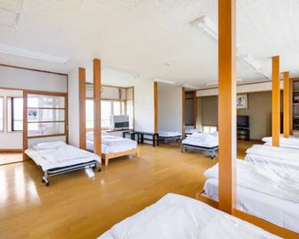 Max 29 ppl, Entire building, near ski resort,16 beds, 4 futons ,Washer and dryer!! - Yuzawa