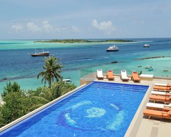 Season Paradise - Thulusdhoo - Piscine