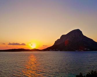 Nefeli Hotel - Mirties