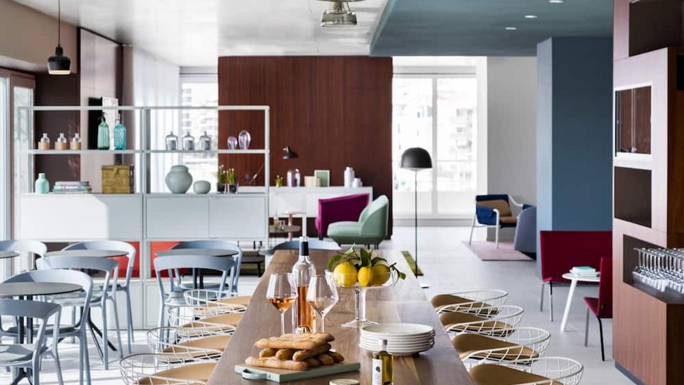 أوكو هوتلز كان سونتر