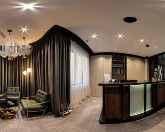 Efbet Hotel - וארנה - דלפק קבלה