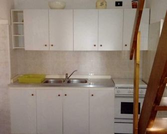 Independent apartment in San Dana in Salento. - Gagliano del Capo - Kitchen