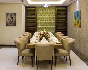 M Hotel Makkah By Millennium - מכה - חדר אוכל