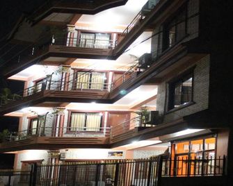 Hotel Admire Pokhara - Pokhara - Edificio