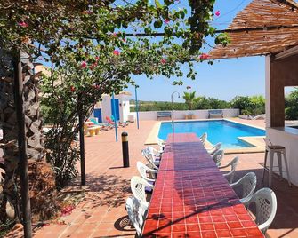 Spacious Seville Cortijo with large private pool set in orange groves free wifi - Lora del Río - Piscina