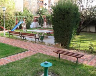 Apartamentos Hesperia Palmyra - Salou - Patio