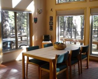 Black Butte Ranch Mountain Style Home - Sisters - Jídelna