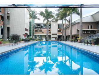 Springview Resorts and Hotels Limited - Abuja - Piscina