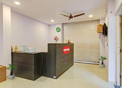 OYO 90868 Shri Service Apartment - Nagpur - Front desk