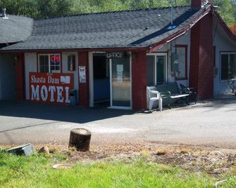 Shasta Dam Motel - שאסטה לייק - בניין