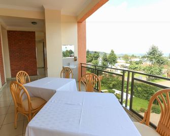 Faraja Hotel - Ruhengeri - Balcón