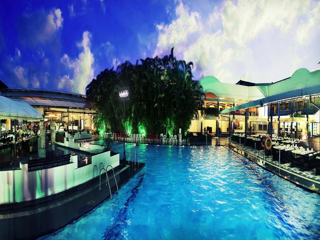 ساياجي إندور - اندور - حوض السباحة