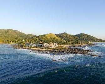 Luxury Oceanfront Condo at Surf Break, prvt. plunge pool, breathtaking sunsets - Troncones - Beach