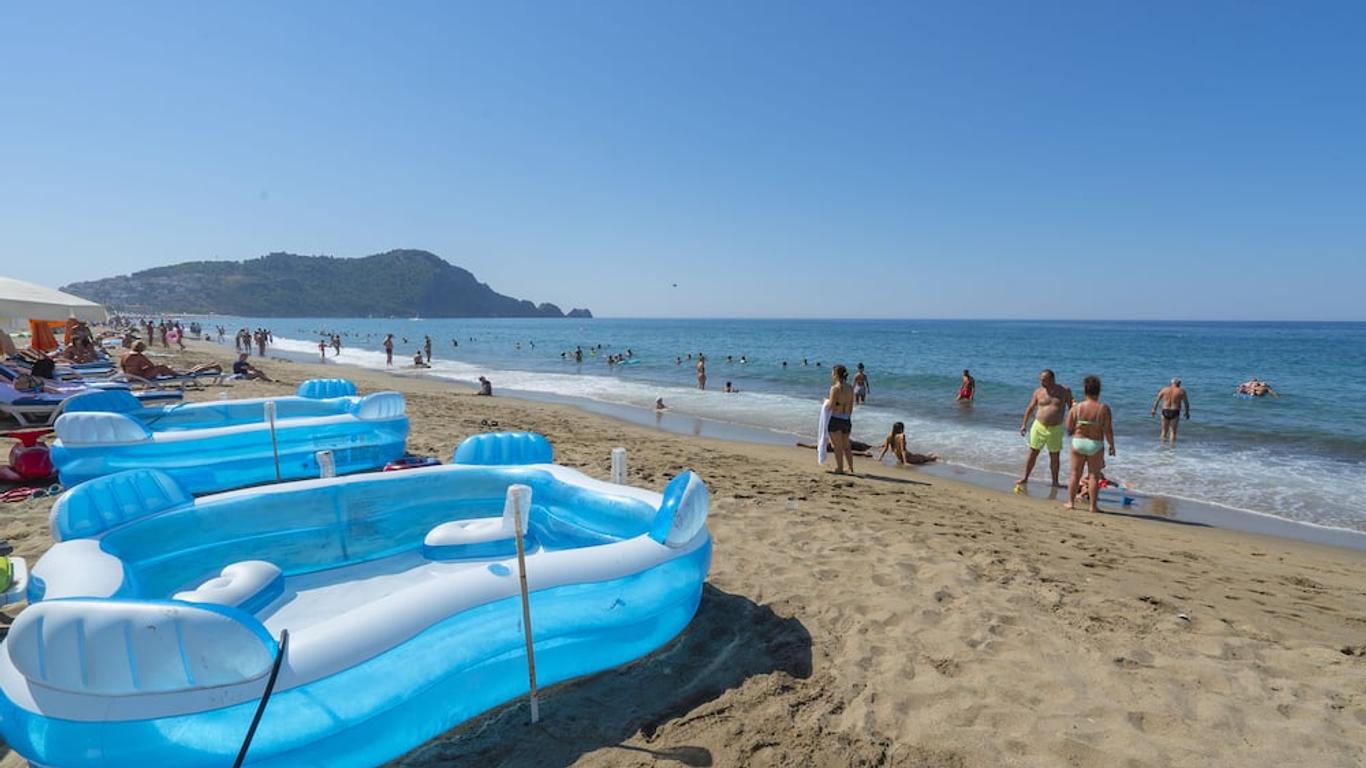 Kleopatra Celine Hotel