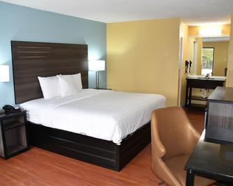 Baymont by Wyndham Macon I-75 - מייקון - חדר שינה