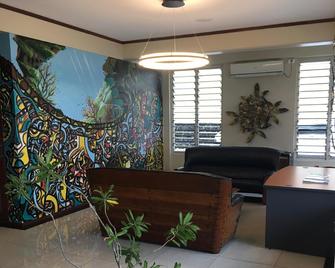 Victoria Palms Hotel - Suva - Lobby