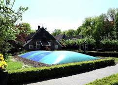 Cozy Holiday Home With A Bubble Bath, Near Zwolle - Dalfsen - Piscina