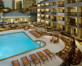 Courtyard by Marriott Atlanta Perimeter Center - Atlanta - Pool