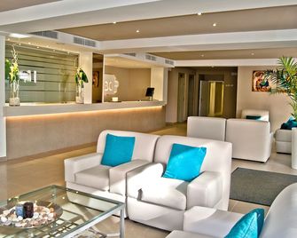 Bq Apolo Hotel - Palma de Mallorca - Front desk